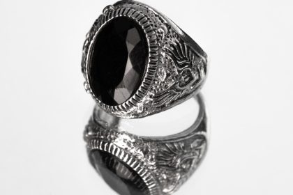 Chevalière pour homme : comment trouver le modèle qui vous correspond ?