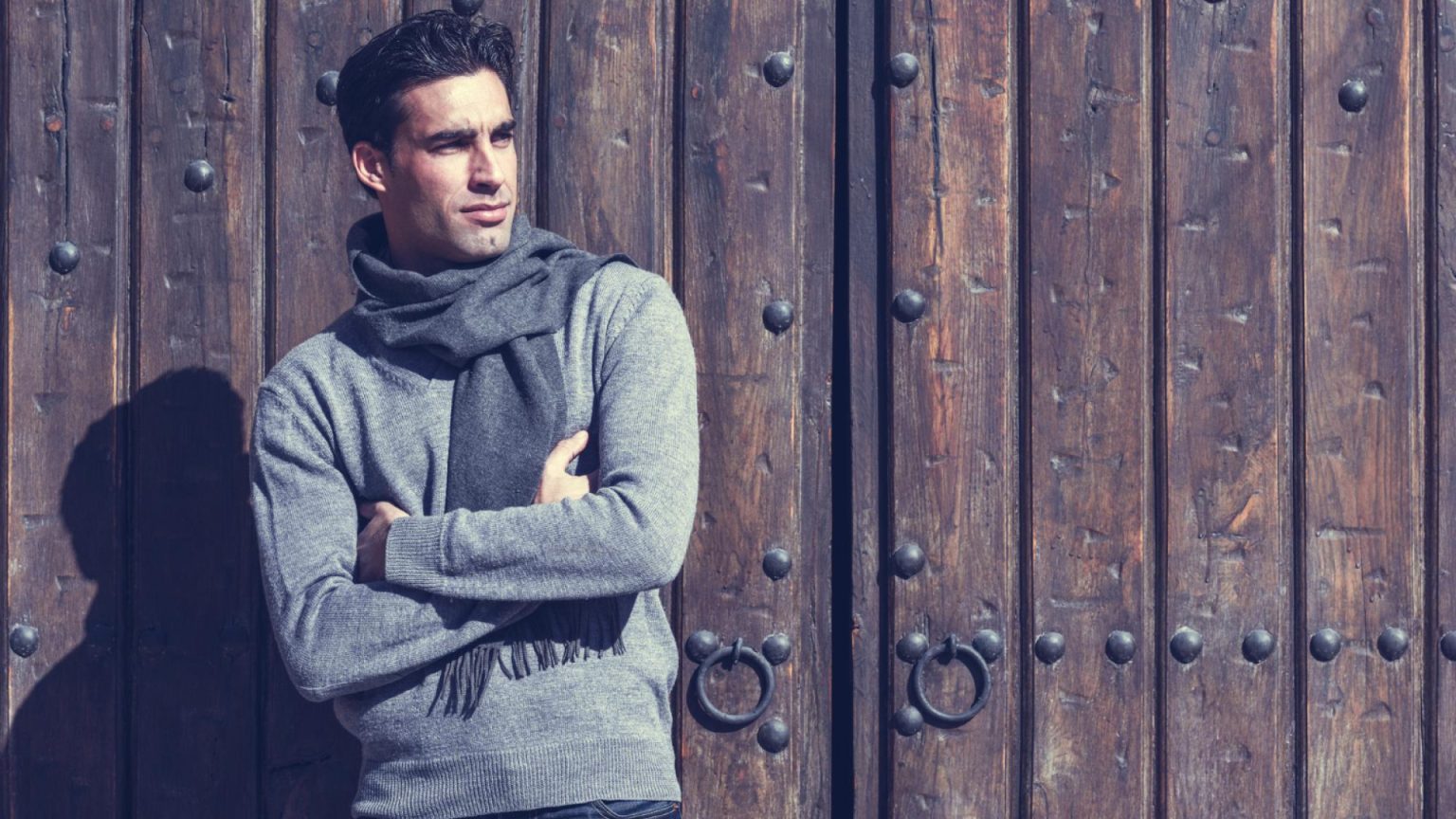 Sweat sans capuche : confort et élégance au quotidien